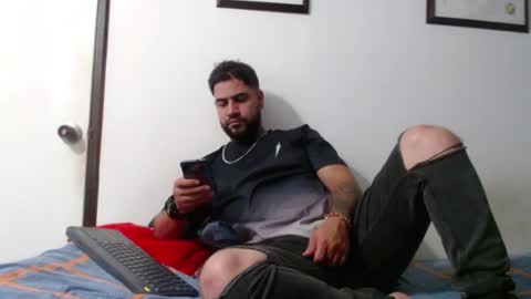 sexxy man online show from 09-17-25, 04:47