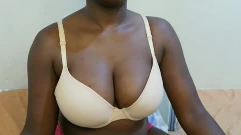 sexxy_maya1 online show from 04-02-26, 06:16