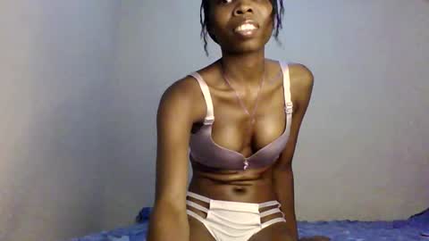 sexxy_natasha19 online show from 05-07-26, 11:37