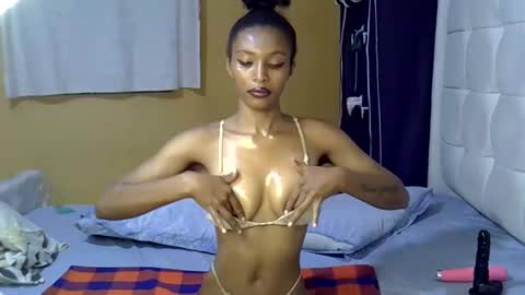 sexxy_tiana online show from 06-11-26, 03:26