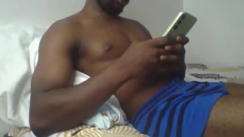 Snapshot of sexxybooty254 chatting on 11-29-25, 12:57 sexxybooty254 online show from 11-29-25, 12:57