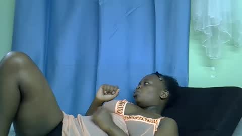 Snapshot of sexxybuttie chatting on 04-30-26, 07:47 African Queen online show from 04-30-26, 07:47