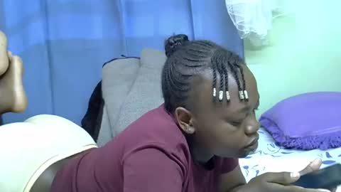 Snapshot of sexxybuttie chatting on 06-06-26, 07:02 African Queen online show from 06-06-26, 07:02