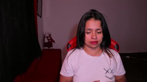 Snapshot of sexxyhot23 chatting on 12-16-25, 05:23 LINDA online show from 12-16-25, 05:23