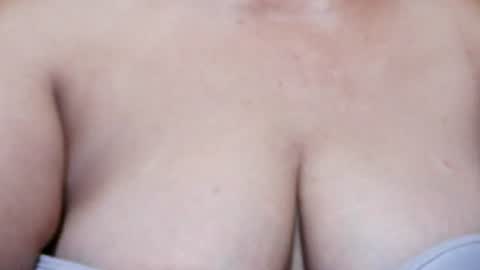 Snapshot of sexxyicee69 chatting on 08-09-26, 01:18 misslovely j online show from 08-09-26, 01:18