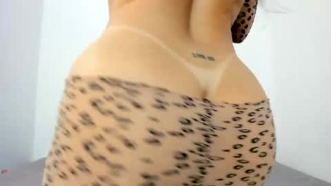 sexxylatincouple1 online show from 05-26-26, 09:38