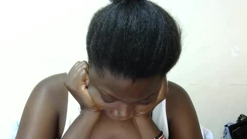 Snapshot of sexxymelanin73 chatting on 04-29-26, 07:53 Sexy Boobs online show from 04-29-26, 07:53
