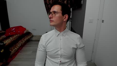 Snapshot of sexxymuscles4u chatting on 01-28-25, 06:28 Sexxymuscles4U online show from 01-28-25, 06:28