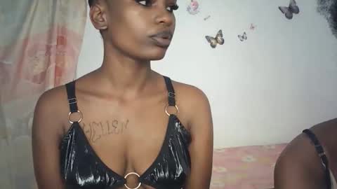 Snapshot of sexxypixie chatting on 04-07-26, 10:48 sexxypixie online show from 04-07-26, 10:48