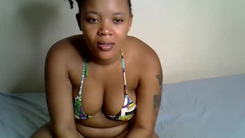 Snapshot of sexxythea_ chatting on 10-08-25, 06:05 sexxythea_ online show from 10-08-25, 06:05