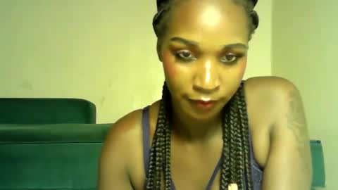 Snapshot of sexy_africana05 chatting on 05-10-26, 09:20 sexy_africana05 online show from 05-10-26, 09:20