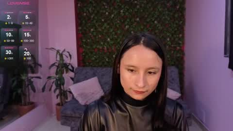 Snapshot of sexy_ailin chatting on 06-17-26, 10:50 Ailin online show from 06-17-26, 10:50