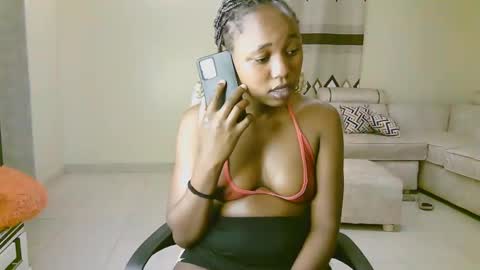 Ariana online show from 03-12-25, 07:06