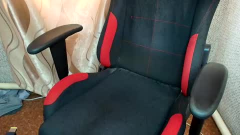 Jessica  Face only in pvt or in snapchat Dont ask more.... online show from 10-16-25, 10:27