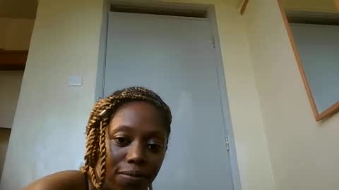 sexy_banny4 online show from 04-21-26, 12:33