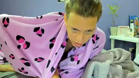 sexy_blondes_ online show from 02-02-26, 01:32