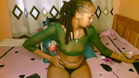 sexy_bluegirl online show from 03-10-25, 12:15