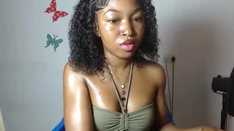 sexy_bluey247 online show from 11-28-25, 08:17