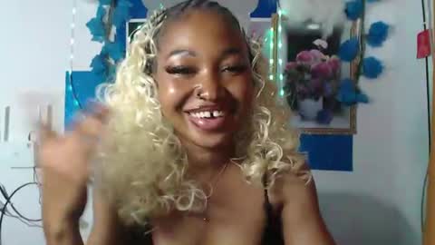 Snapshot of sexy_bluey247 chatting on 07-08-26, 04:00 sexy_bluey247 online show from 07-08-26, 04:00