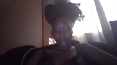 sexy_butty01 online show from 11-12-25, 11:10