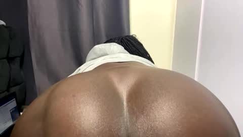 sexy_chocolate001 online show from 05-25-26, 09:54