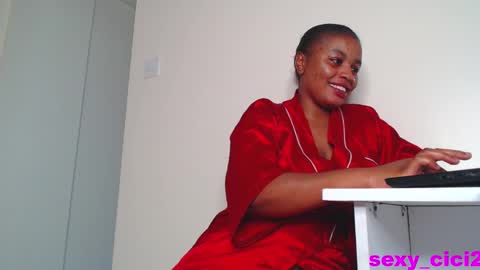 Snapshot of sexy_cici2 chatting on 02-27-25, 02:32 foxxy sweets online show from 02-27-25, 02:32