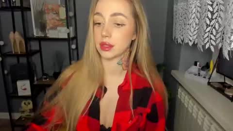 Snapshot of sexy_coralie chatting on 12-11-24, 11:19 C o r a l i e online show from 12-11-24, 11:19