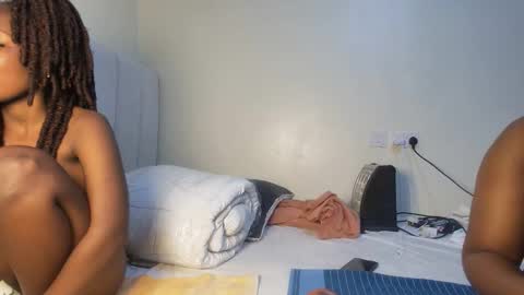 Snapshot of sexy_cutejoy chatting on 06-02-26, 01:51 Joy online show from 06-02-26, 01:51