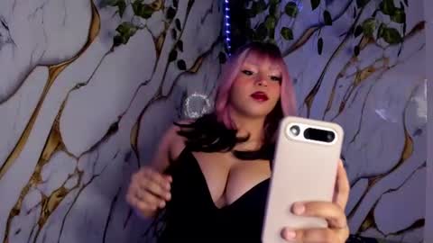 Snapshot of sexy_dani0 chatting on 06-18-26, 03:29 DANIELA online show from 06-18-26, 03:29