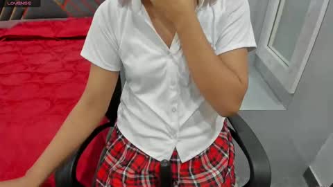Snapshot of sexy_doll_1_ chatting on 02-23-25, 04:57 Sexydoll online show from 02-23-25, 04:57