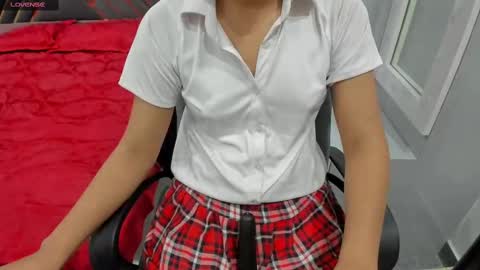 Snapshot of sexy_doll_1_ chatting on 02-24-25, 01:31 Sexydoll online show from 02-24-25, 01:31