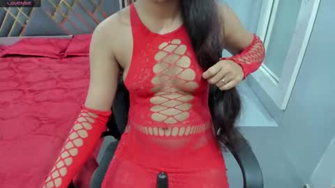 Snapshot of sexy_doll_1_ chatting on 02-25-25, 11:41 Sexydoll online show from 02-25-25, 11:41
