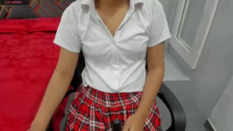 Snapshot of sexy_doll_1_ chatting on 03-02-25, 08:38 Sexydoll online show from 03-02-25, 08:38