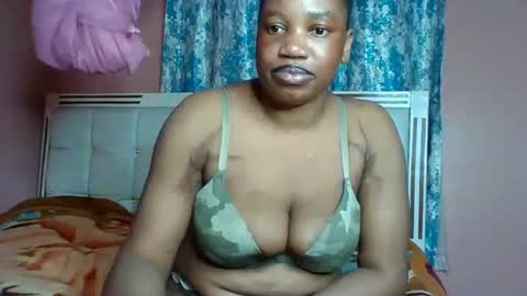 Snapshot of sexy_dot chatting on 12-13-24, 09:20 dotie online show from 12-13-24, 09:20