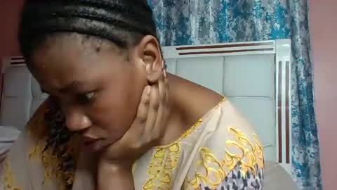 Snapshot of sexy_dot chatting on 01-18-25, 06:43 dotie online show from 01-18-25, 06:43