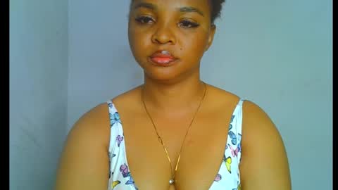 Snapshot of sexy_ebonygirl_ chatting on 09-18-25, 10:34 Clara online show from 09-18-25, 10:34