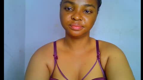 Snapshot of sexy_ebonygirl_ chatting on 09-28-25, 02:50 Clara online show from 09-28-25, 02:50