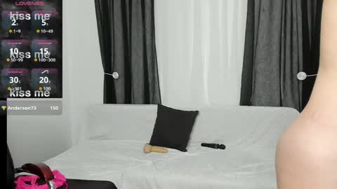 Snapshot of sexy_emeli chatting on 05-23-26, 10:25 MY ONLYFANS page is back - online show from 05-23-26, 10:25