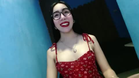 sexy_emily92 online show from 02-14-26, 09:39