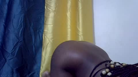 Snapshot of sexy_essy chatting on 07-01-26, 12:01 essy online show from 07-01-26, 12:01