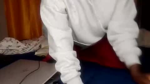 sexy_esther92 online show from 02-15-26, 08:38