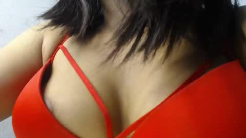 Snapshot of sexy_goddess_pet chatting on 04-16-26, 01:50 Ella online show from 04-16-26, 01:50