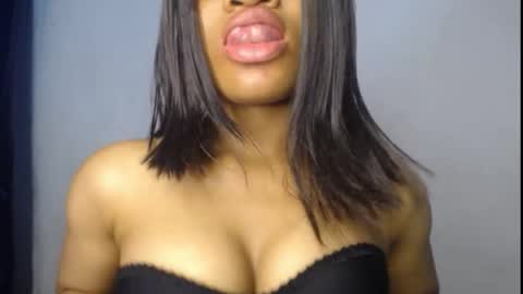Snapshot of sexy_goddess_pet chatting on 05-08-26, 08:36 Ella online show from 05-08-26, 08:36