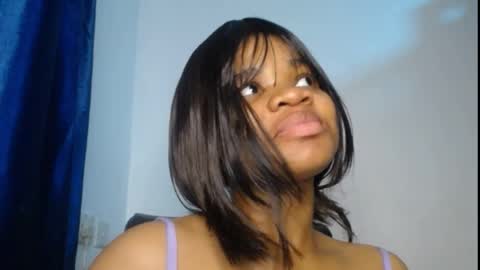 Snapshot of sexy_goddess_pet chatting on 05-10-26, 09:09 Ella online show from 05-10-26, 09:09