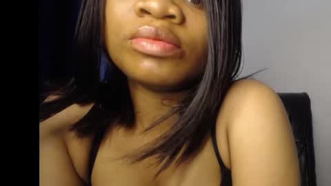 Snapshot of sexy_goddess_pet chatting on 05-23-26, 08:57 Ella online show from 05-23-26, 08:57
