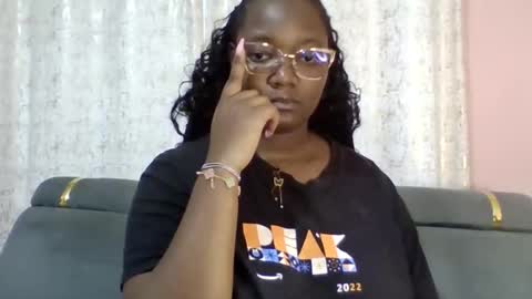 Snapshot of sexy_helle chatting on 04-26-26, 02:26 sexy_helle online show from 04-26-26, 02:26