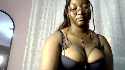 Snapshot of sexy_helle chatting on 06-13-26, 07:56 sexy_helle online show from 06-13-26, 07:56