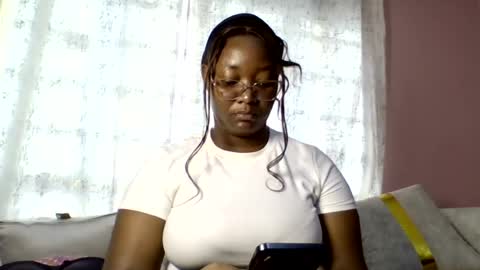 Snapshot of sexy_helle chatting on 06-14-26, 01:57 sexy_helle online show from 06-14-26, 01:57