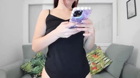 Snapshot of sexy_lily20 chatting on 01-09-25, 08:03 Lily online show from 01-09-25, 08:03