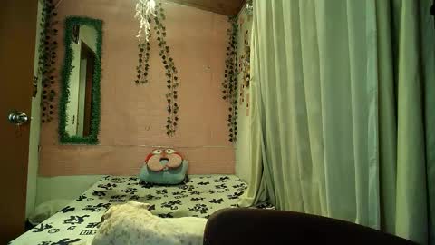 sexy lolas online show from 01-09-26, 11:17